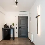A & B Minimal ιι With Sea View In Апартаменты *