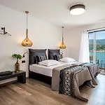 A & B Minimal ιι With Sea View In Апартаменты *