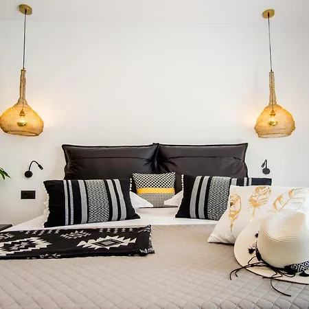 A & B Minimal ιι With Sea View In Argostoli (Kefalonia)
