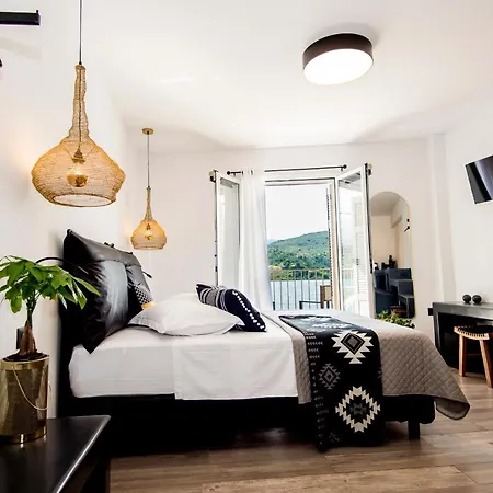 Apartment A & B Minimal ιι With Sea View In