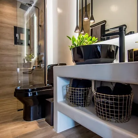 A & B Minimal ιι With Sea View In *