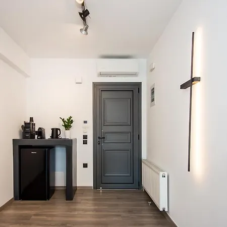 A & B Minimal ιι With Sea View In Apartment *