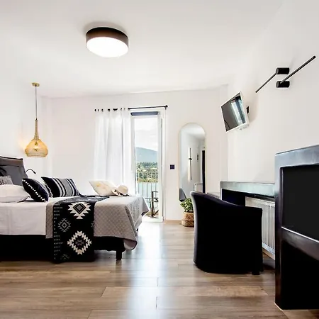 A & B Minimal ιι With Sea View In * Argostoli (Kefalonia)