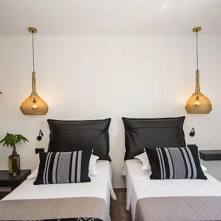 Apartment A & B Minimal ιι With Sea View In *