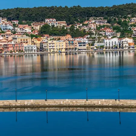 A & B Minimal ιι With Sea View In *