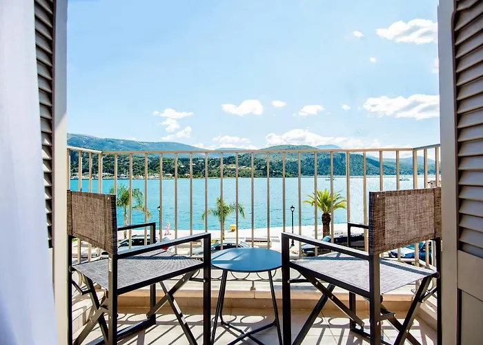 A & B Minimal ιι With Sea View In Appartement *