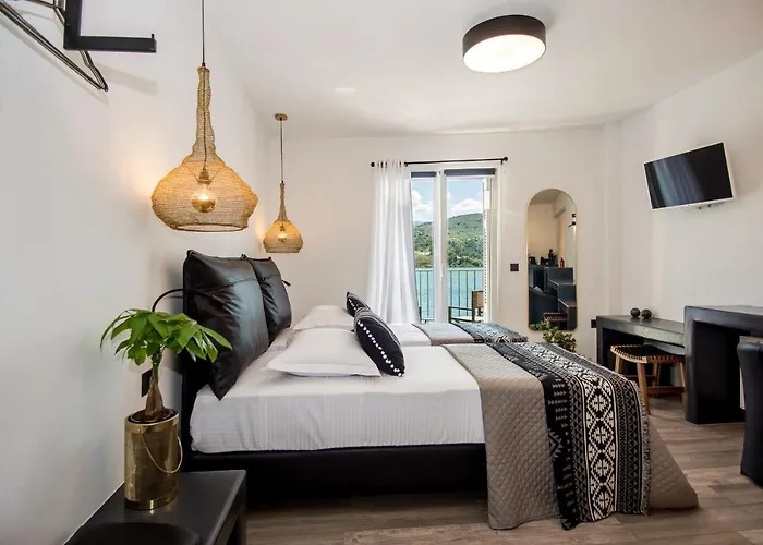 A & B Minimal ιι With Sea View In Argostoli (Kefalonia)
