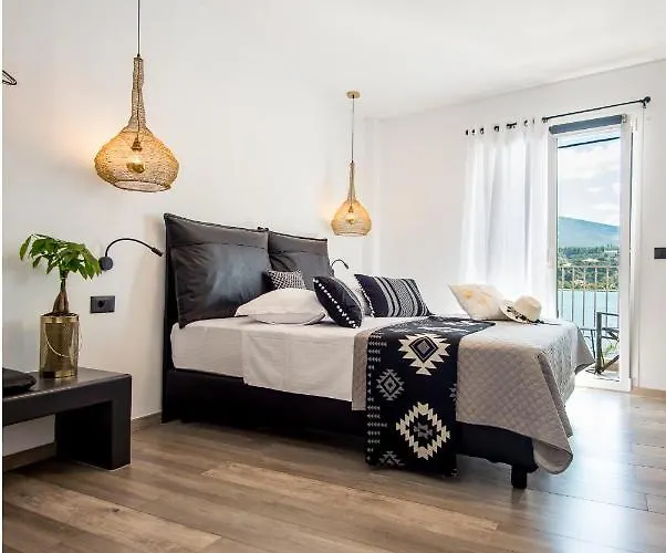 A & B Minimal ιι With Sea View In Appartement *